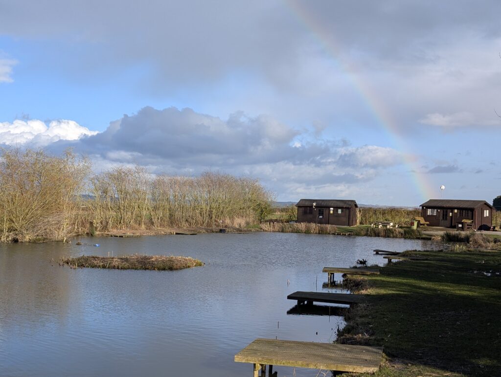 fishing breaks, fishing with lodges, lodge stays, angling lincolnshire, lincoln lane lakes